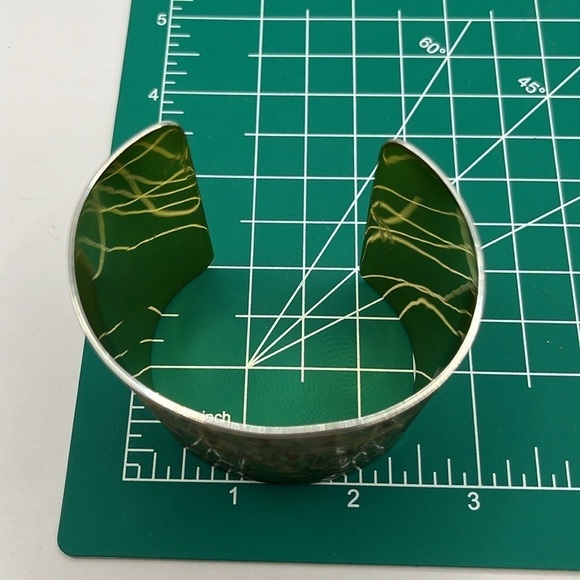 Vintage Amy Khan Russel Gold Tone Etched Cuff Bracelet Hunting Scene Deer Lion - Picture 14 of 14